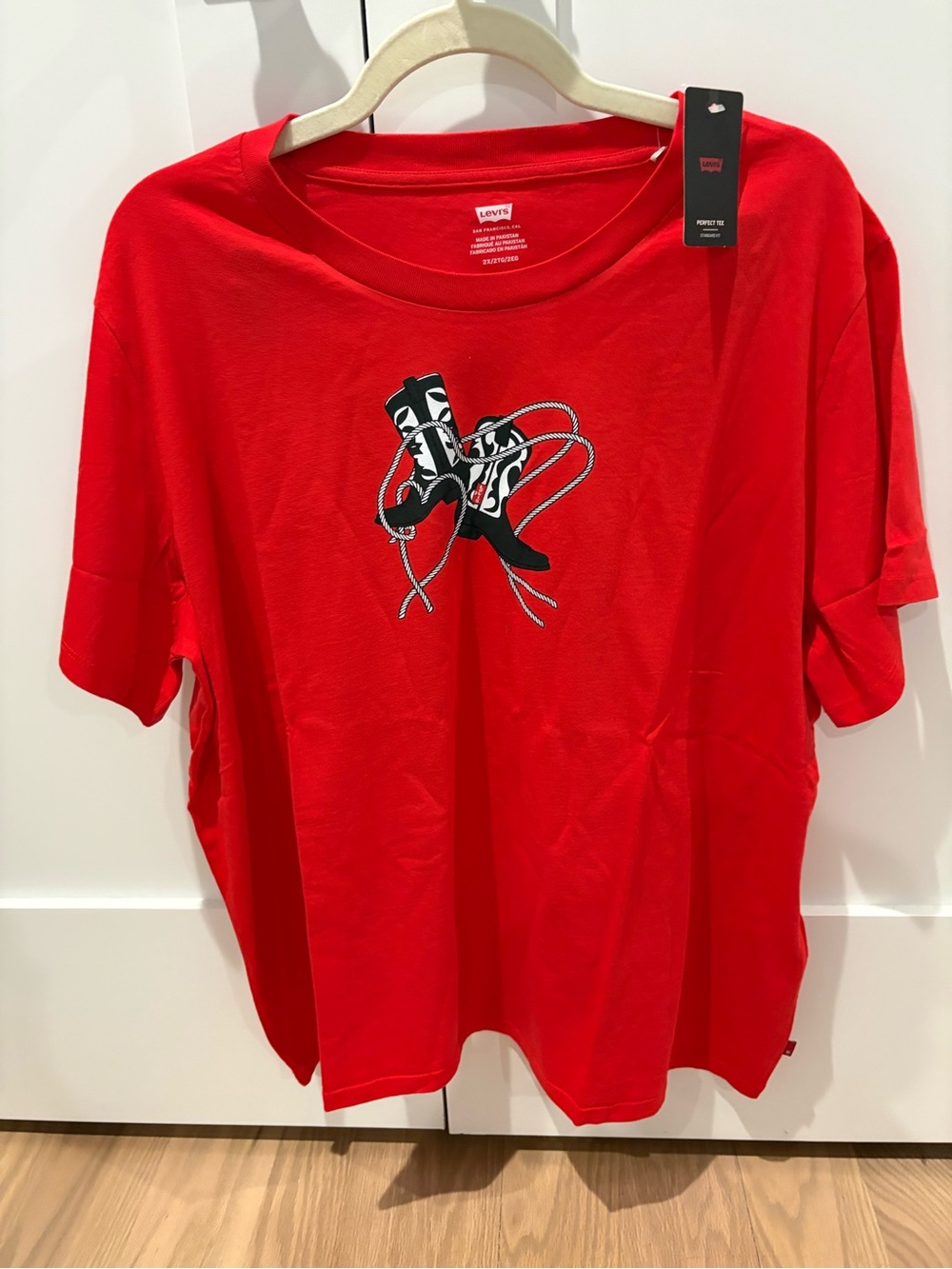 NEW Levi's Red Women's Tee size 2XL